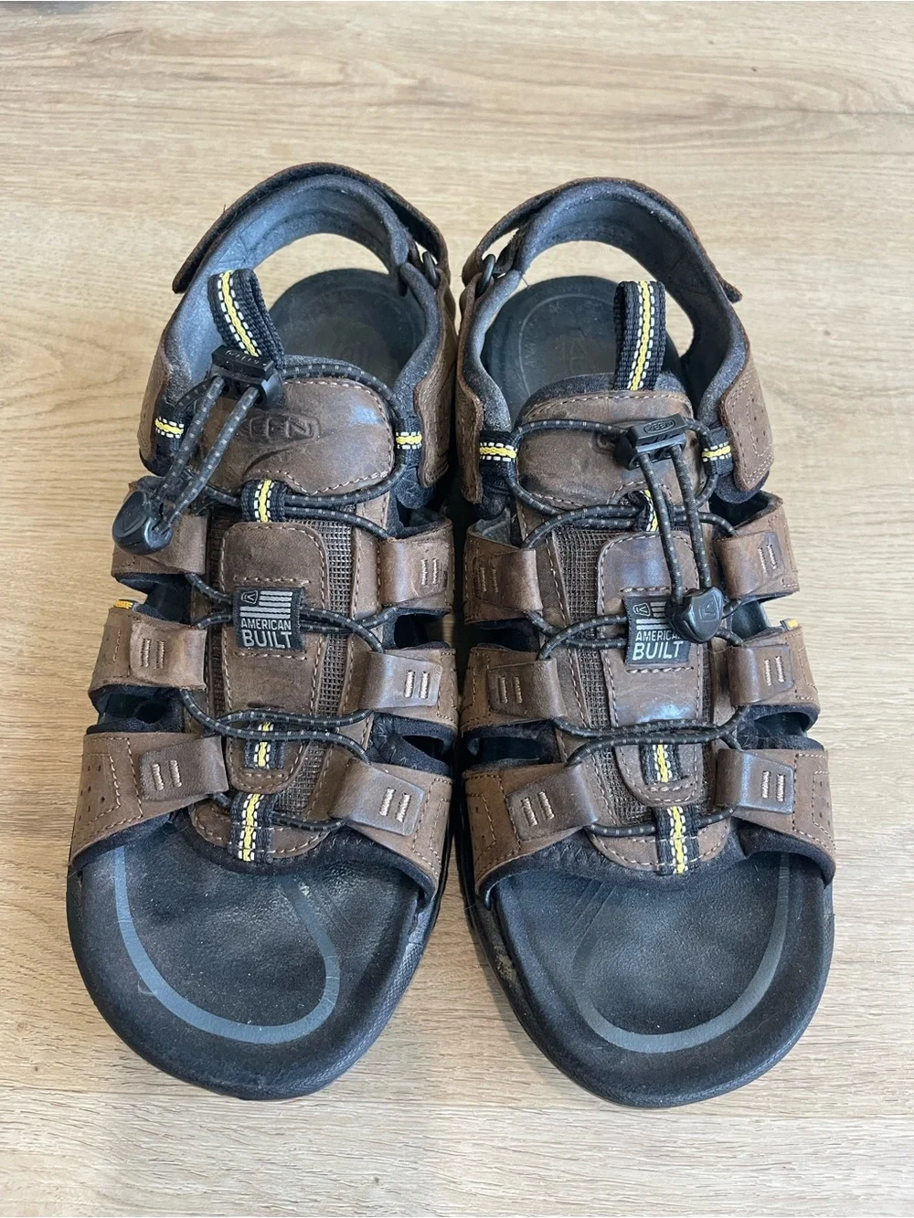 KEEN Brown Leather Strappy Men's Outdoor Sandals with Bungee Lacing